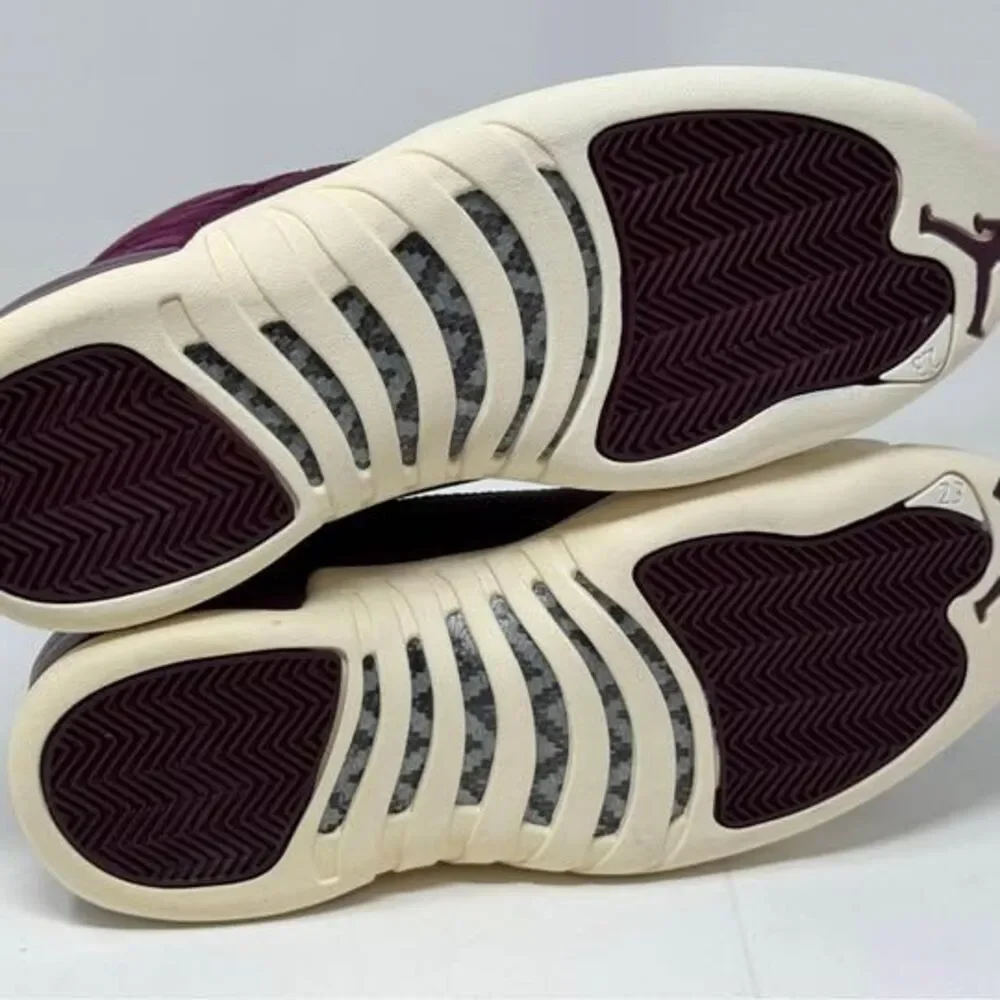 Air Jordan 12 Retro Bordeaux